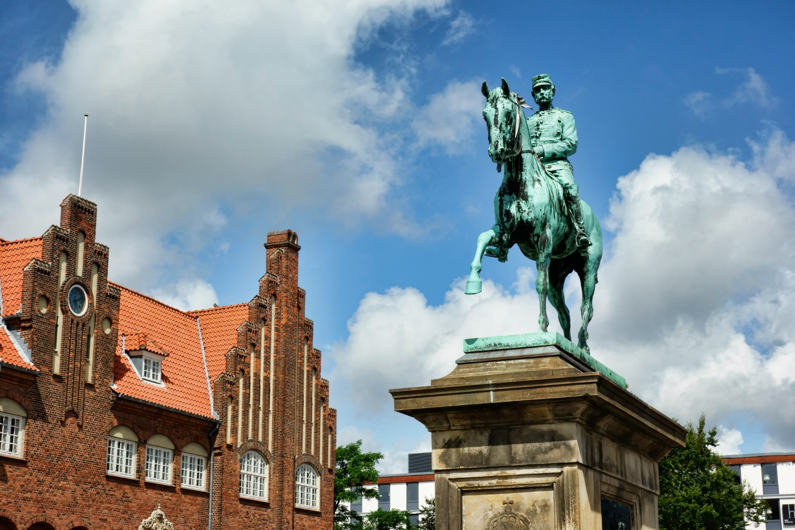 Equestrian statue in a square in Esbjerg – removals from the UK to Esbjerg