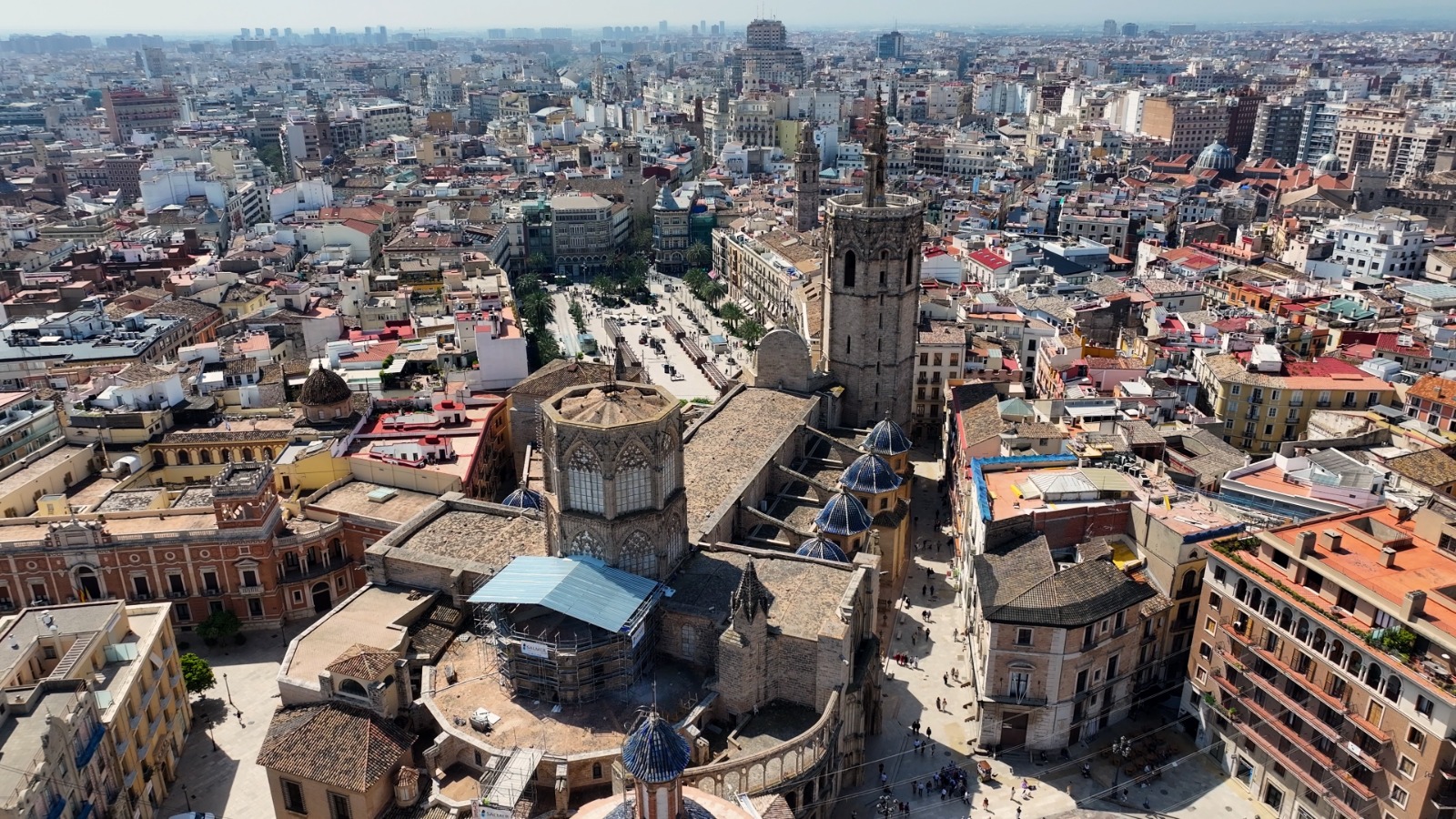 Valencia Cathedral and the surrounding city rooftops – part-load removals to Valencia